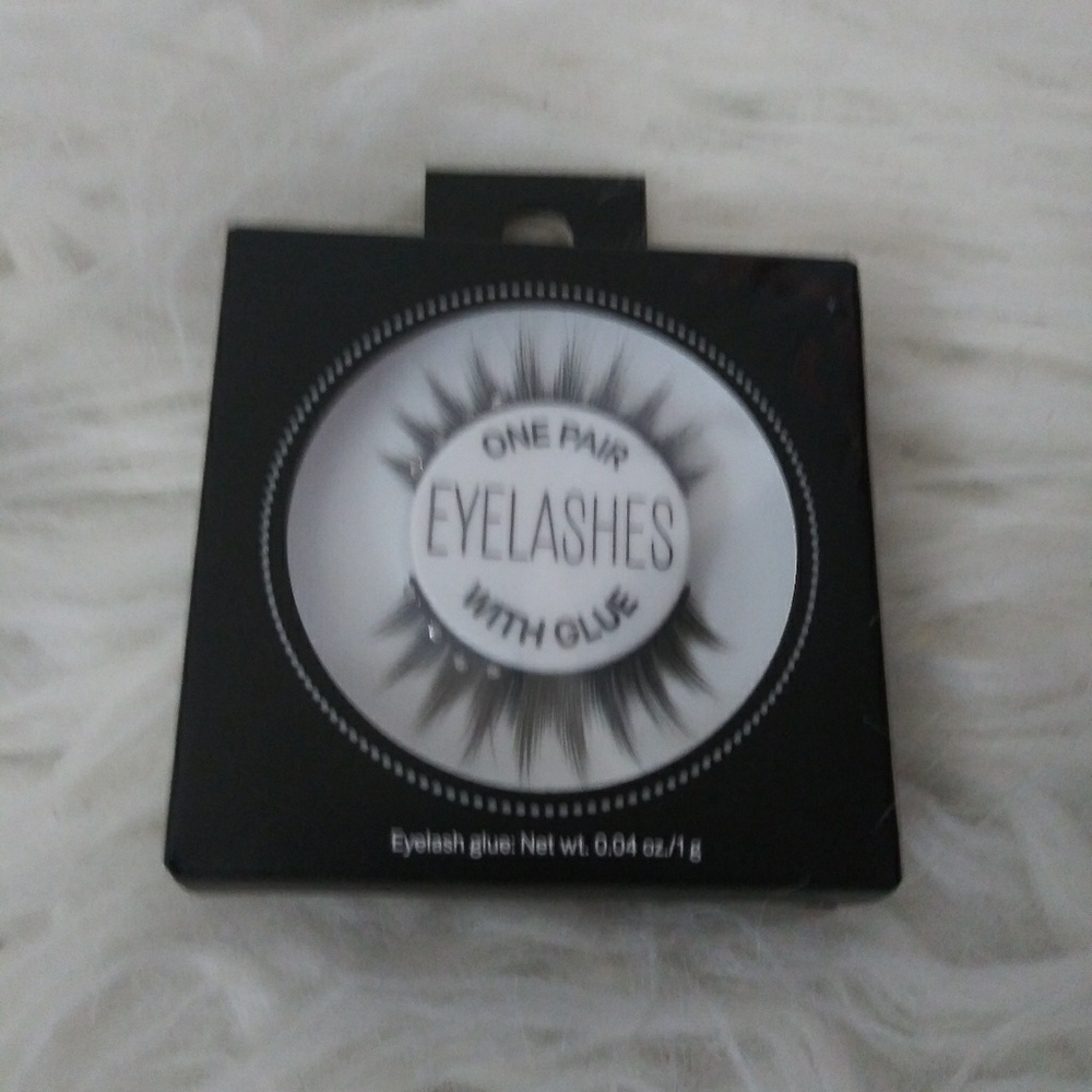 🆕H&M eyelashes
